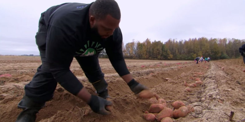 NFL Star Quits Job To Run a Farm and Feed The Hungry